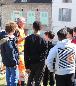 Les jeunes élus du CMJ embellissent les 40 Marches et appellent à l’action !